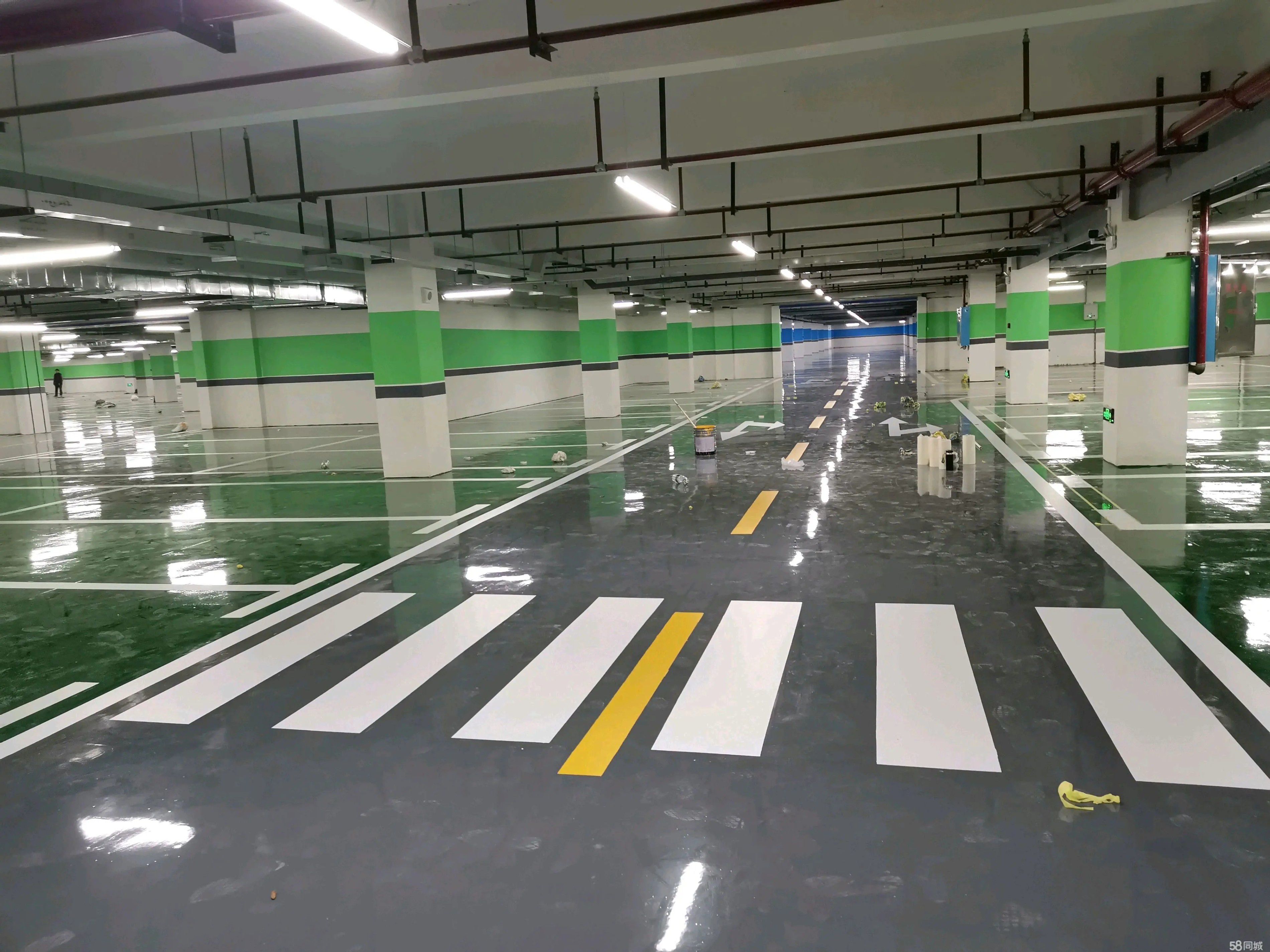 地下車庫劃線施工